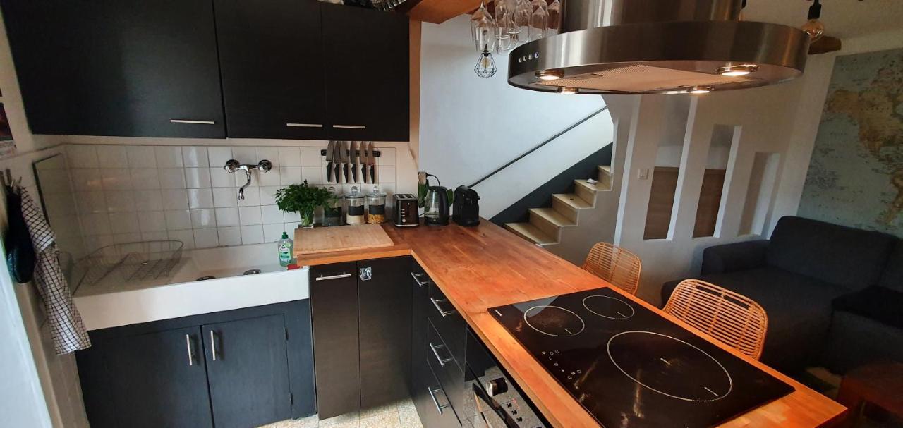 Duplex Avec Spa Et Terrasse En Plein Centre Du Village Saint-Jean-du-Gard Esterno foto